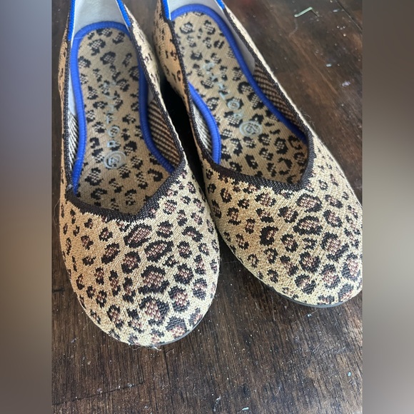 Size 8 Rothy’s Leopard Print Flats - Picture 2 of 4